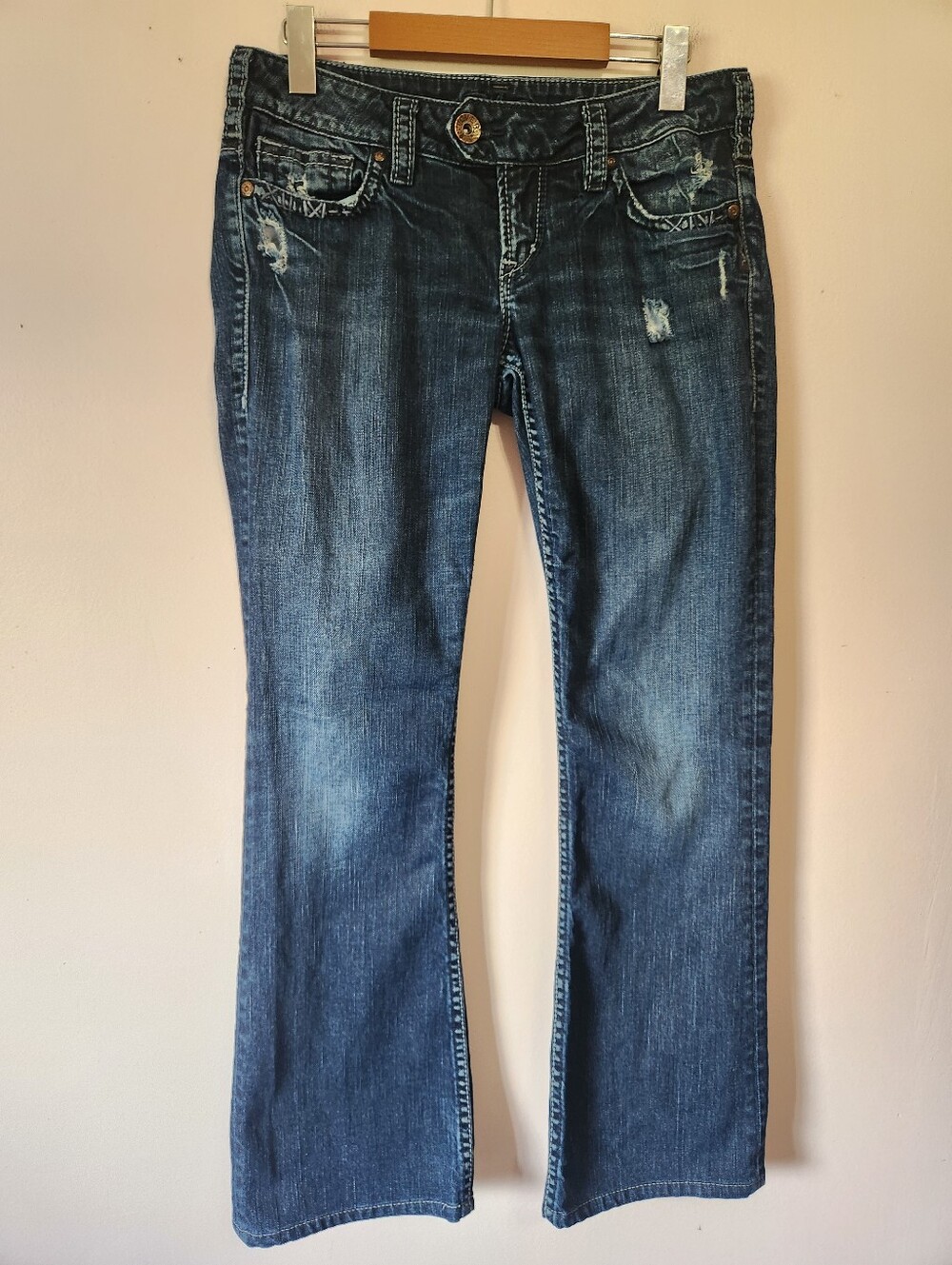Silver Jeans Tuesday Low Rise Distressed Bootcut Thick Stitch Denim Size 28